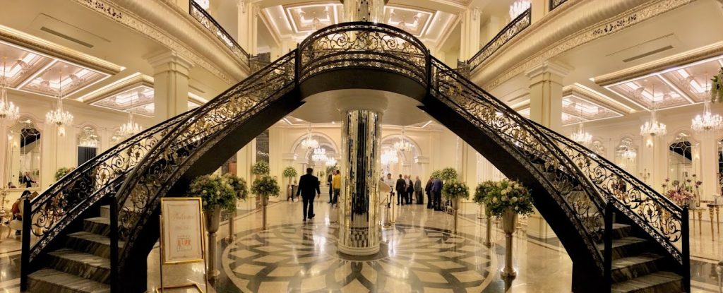 تالار پذیرایی مجلل اوپال